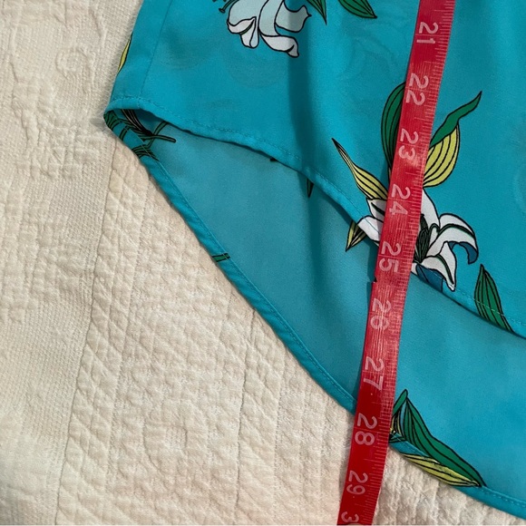 Worthington Blue Pleated Sleeveless Tank Top - Picture 8 of 8